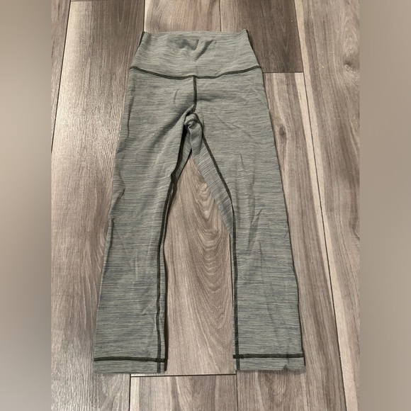 Lululemon Leggings Size 4 - Picture 1 of 4